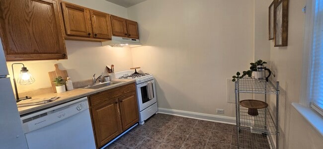 Building Photo - 6A N Beaumont Ave