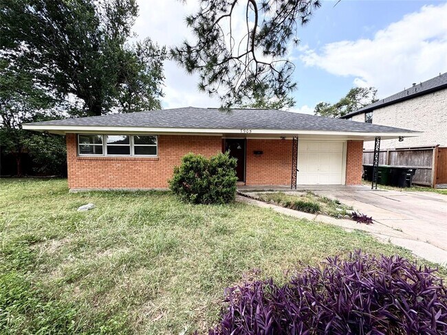 Building Photo - 7905 Turquoise Ln