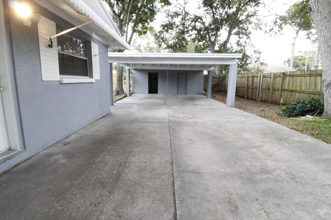 Driveway and carport - 1703 Bonnie Gail Dr