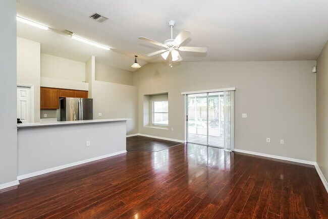 Building Photo - 3807 Lockridge Dr