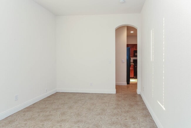 Building Photo - 7924 N Kelburn Hill St