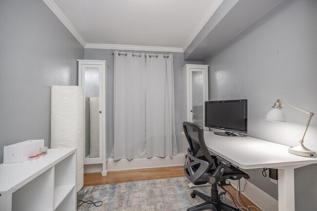 Foto del edificio - 98 E Brookline St