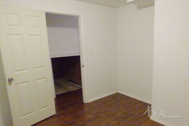 Building Photo - 301 Tompkins Ave