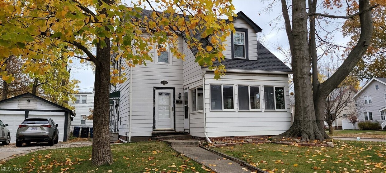 14600 Bayes Ave, Lakewood, OH 44107 Room for Rent in Lakewood, OH