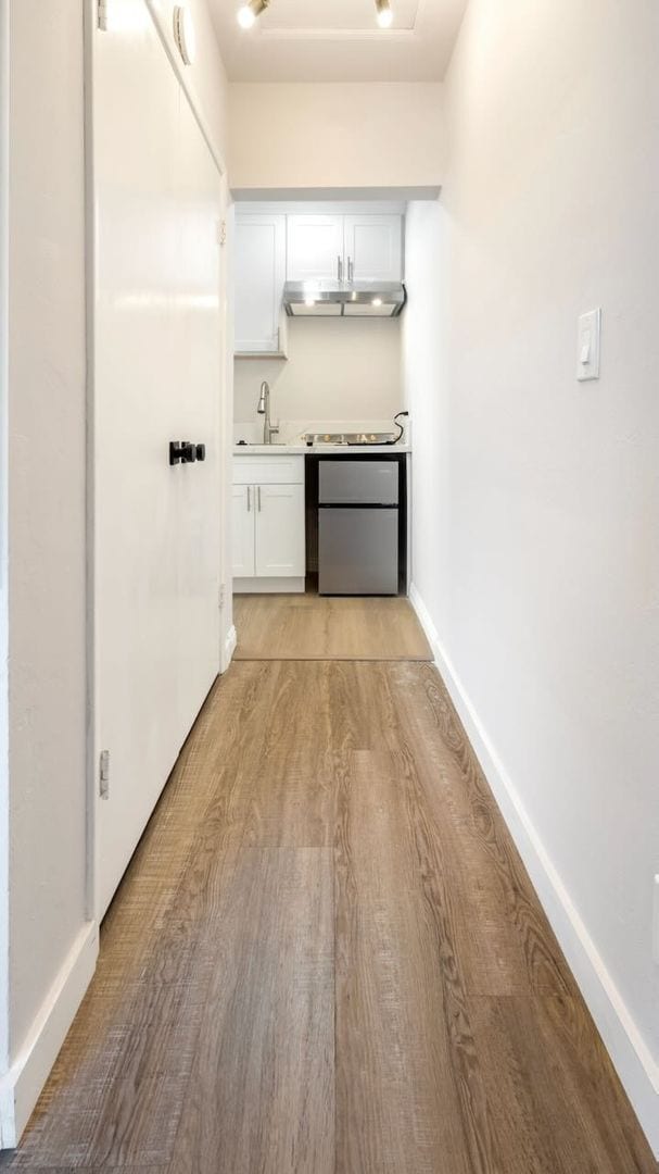 Building Photo - Chi110