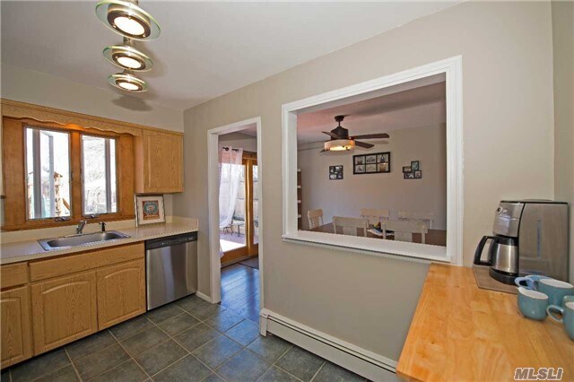 Foto del edificio - 159 Chestnut Cir