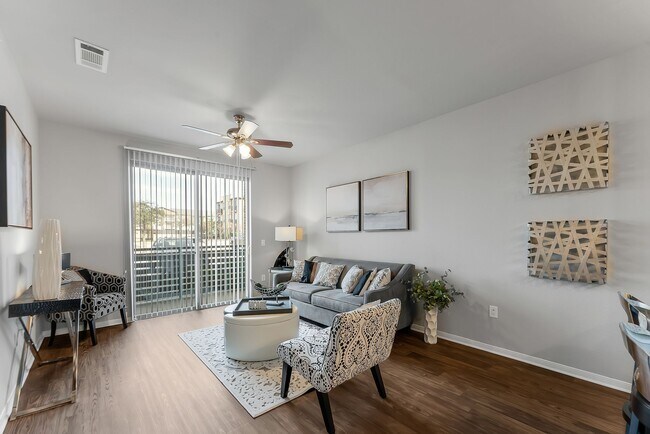 Building Photo - Gateway Cedars Apartments