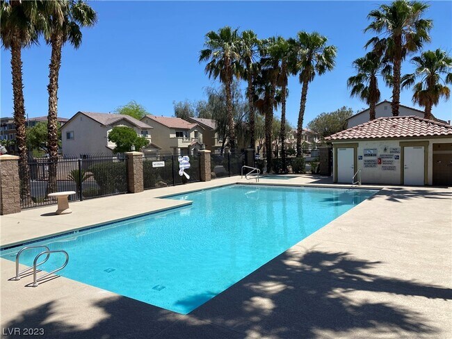 Foto del edificio - 7261 Camden Pine Ave