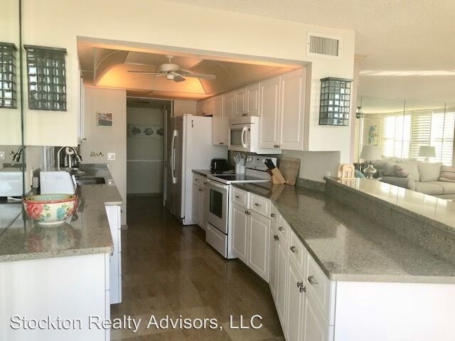 Building Photo - 1701 Gulf of Mexico Dr