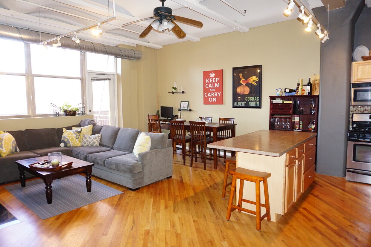 Foto principal - 500 S Clinton St