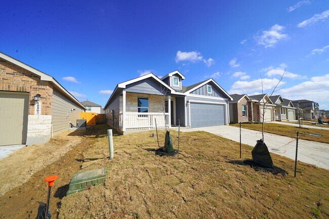 Foto del edificio - Like-New Home Now Available For Rent in Converse, TX! Realtor Commission offered: $600
