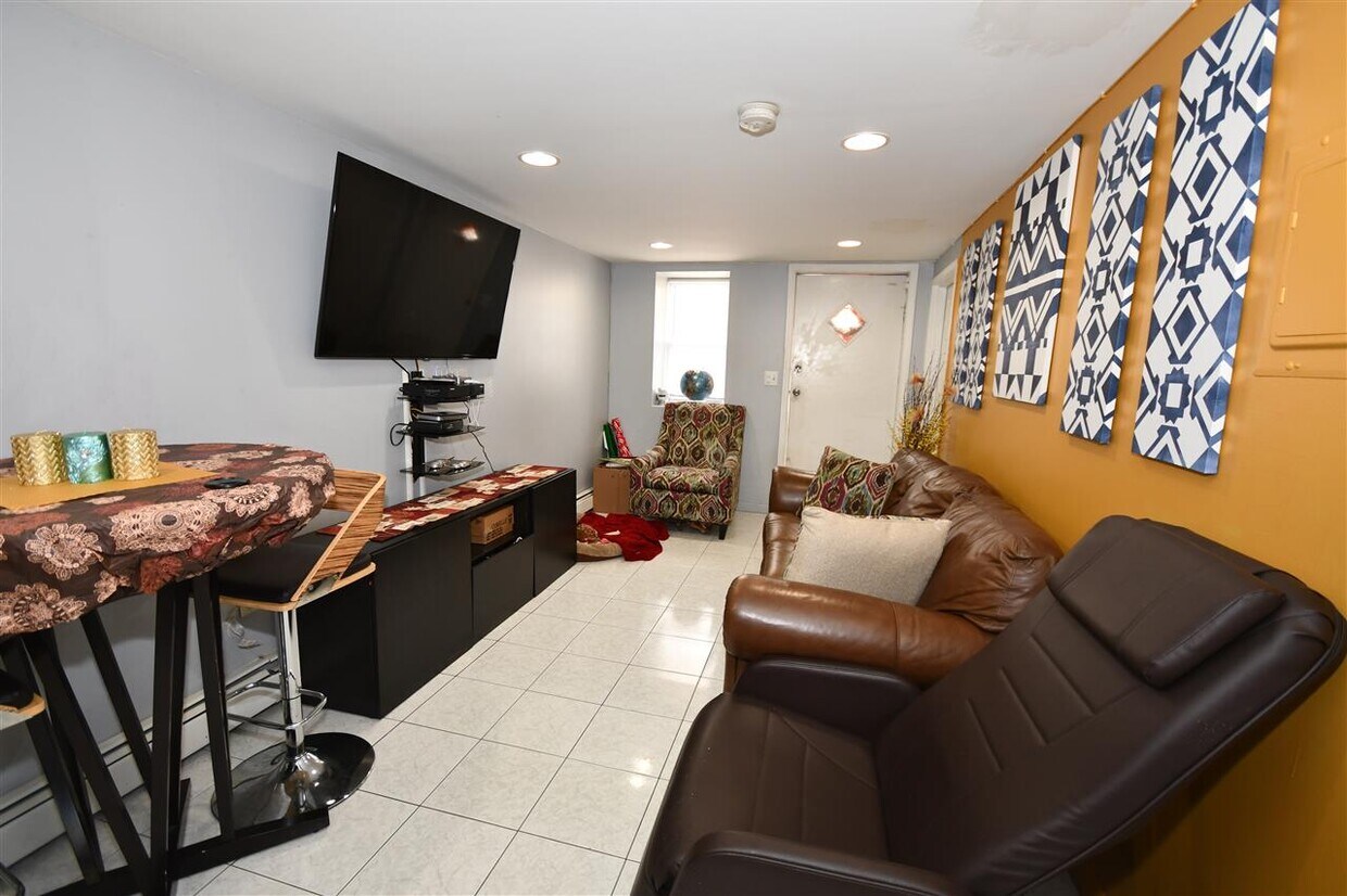 Foto del edificio - 1156 50th St