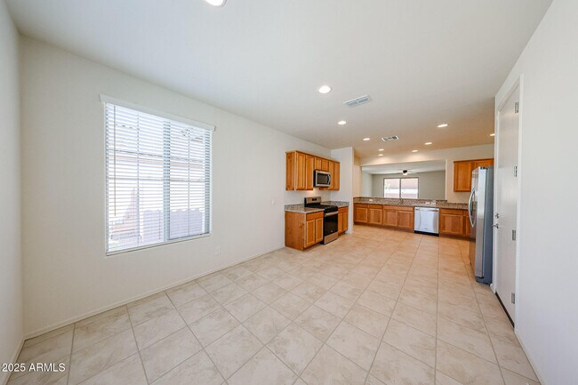 Building Photo - 7162 W Hedge Hog Pl