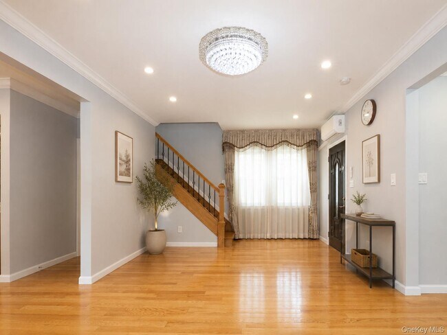 Foto del edificio - 45- 32 Westminster Rd