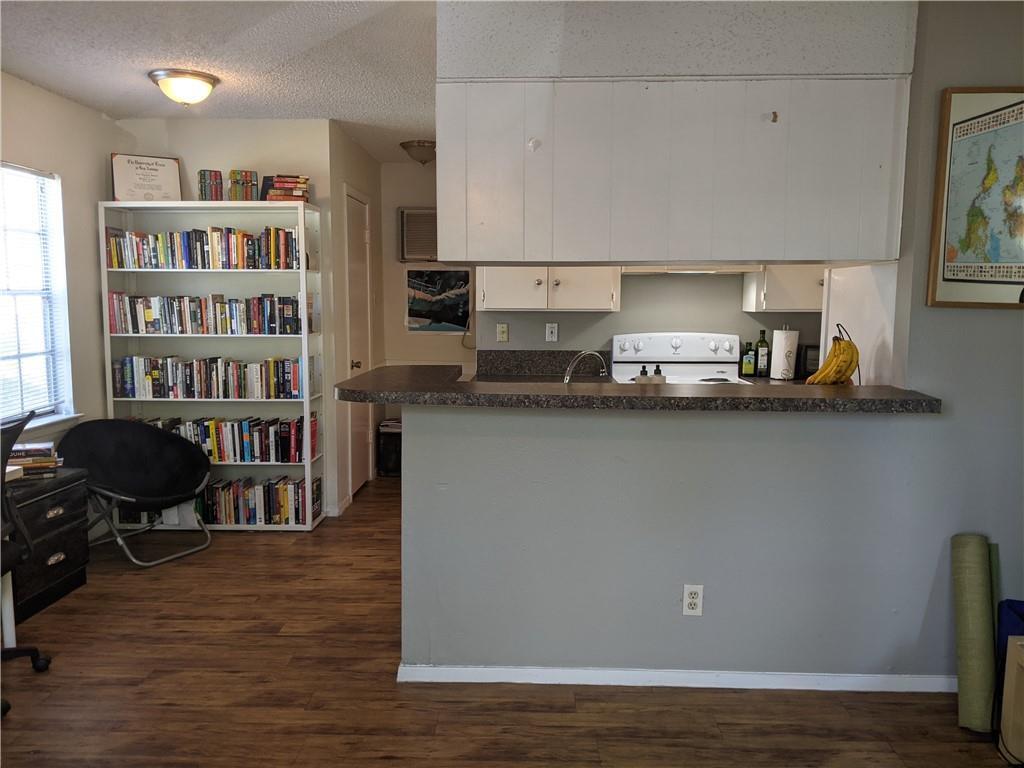 Foto principal - 3119 Tom Green St