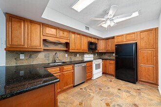 Building Photo - 3151 Leewood Terrace