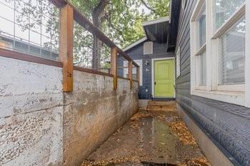 Foto del edificio - 3502 E 12th St