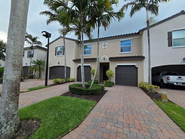 Foto del edificio - 4507 Mediterranean Cir