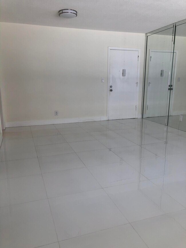 Foto del edificio - 3550 NW 8th Ave