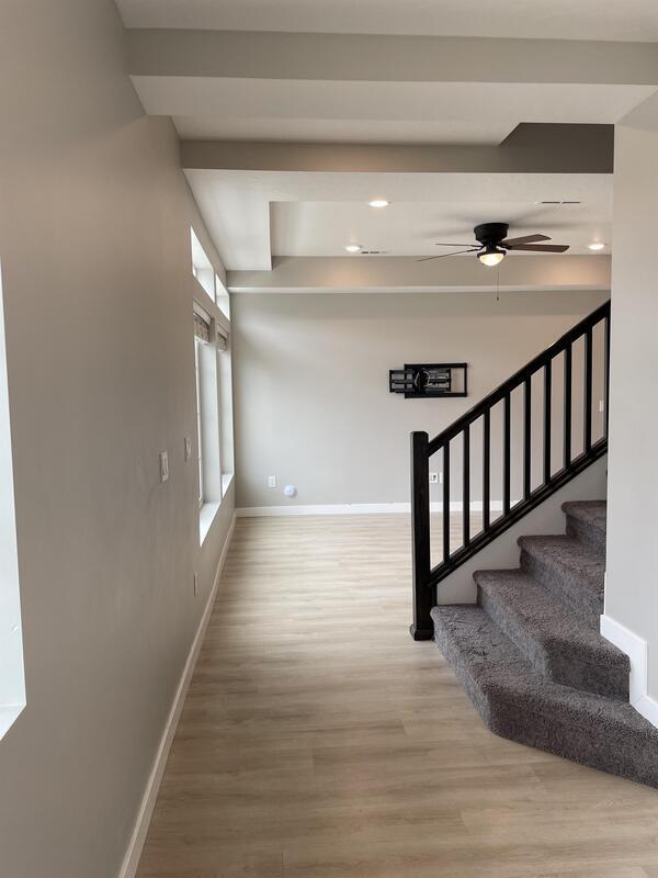 Building Photo - 153 E Brushy Canyon St