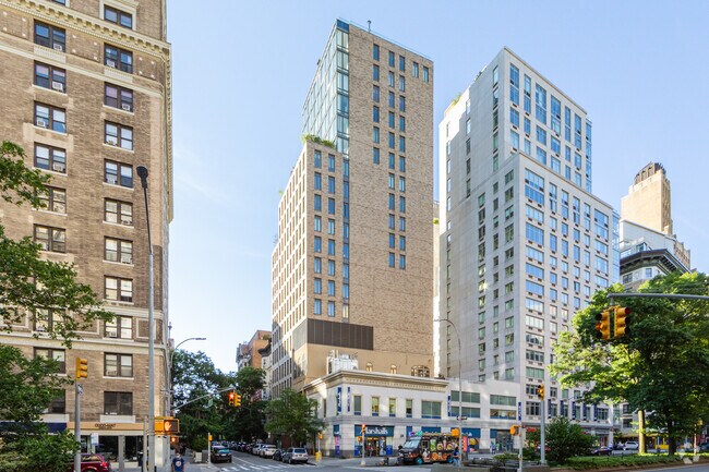 Building Photo - Linden78