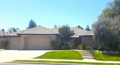 Building Photo - 4401 Cron Way