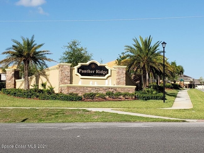 Building Photo - 6834 Soaring Ln