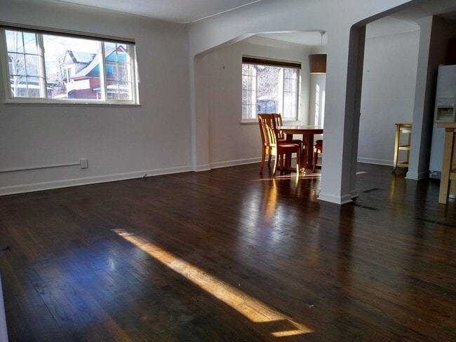 Building Photo - 2128 Hooker St