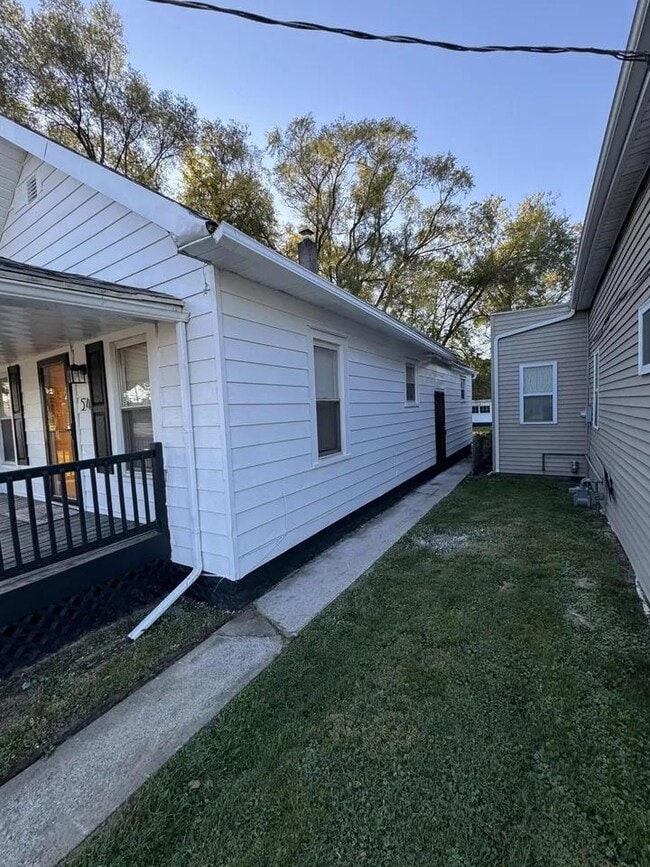 Foto del edificio - 54 E Sylvania Ave