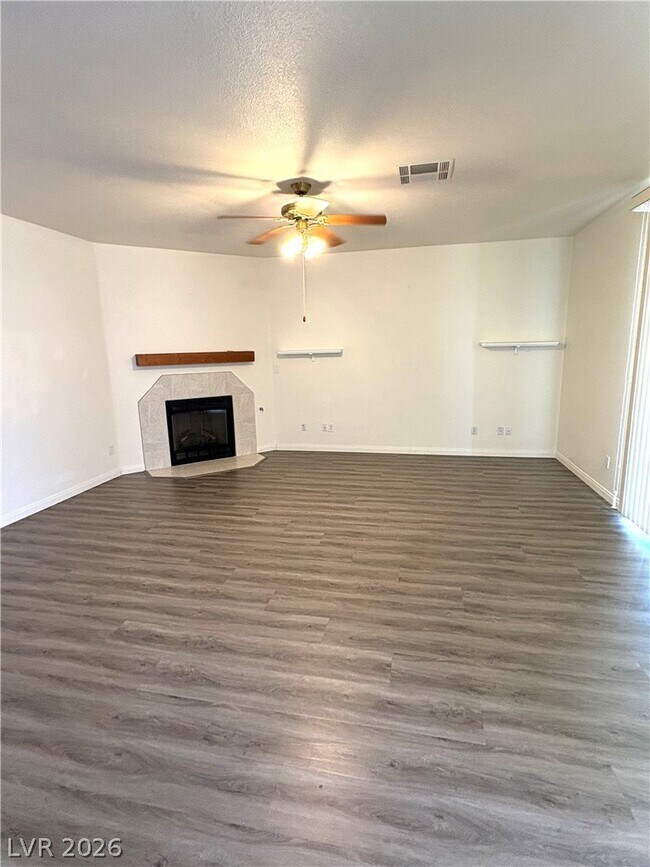 Foto del edificio - 8504 Crest Hill