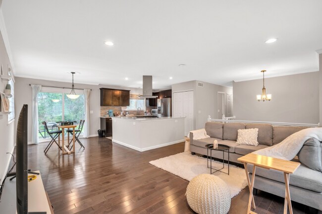 Foto del edificio - 2150 Mapesbury Dr