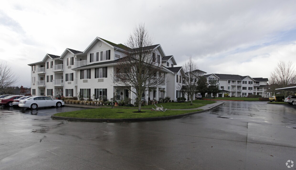 Astor House Apartments in Newberg, OR