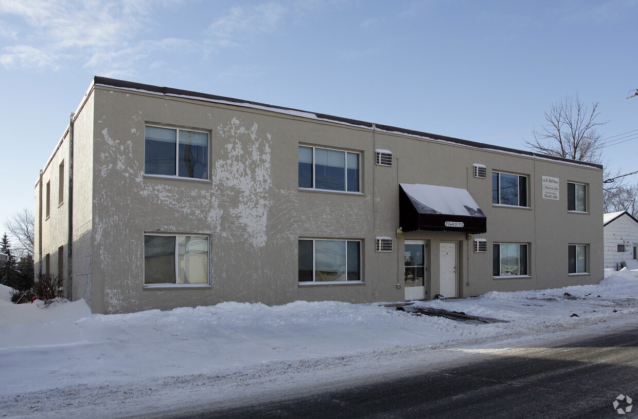 Building Photo - 8 8th St NE