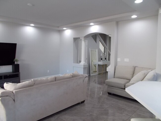 Foto del edificio - 9691 Monarch Grove St