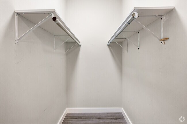 1 dormitorio, 1 baño - 750 pies cuadrados - Vestidor Morgen - West End Lofts