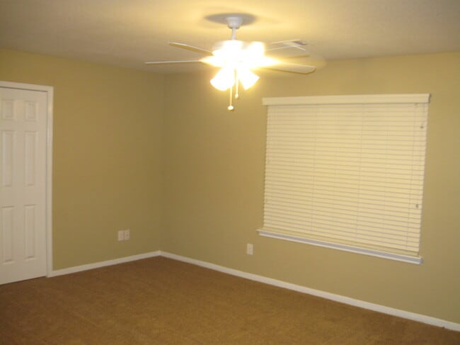 Building Photo - 4807 Dappled Grove Trail