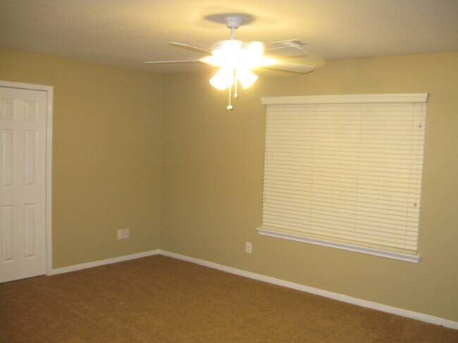 Foto del edificio - 4807 Dappled Grove Trail