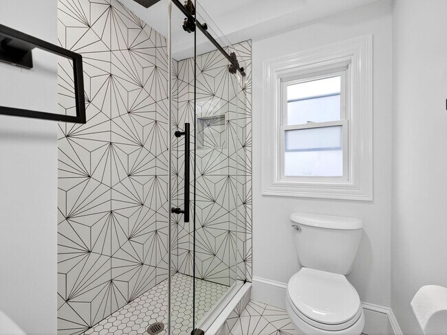 Building Photo - No Brokers Fee. In-Unit Washer and Dryer, All New Kitchen Appliances, Yard