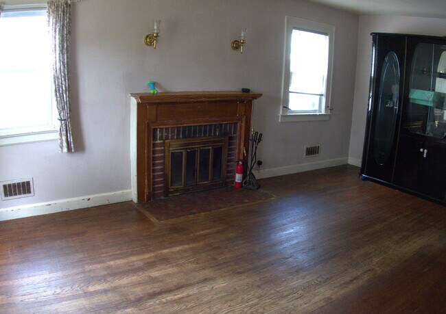 Living Room - 98 Becker Ave
