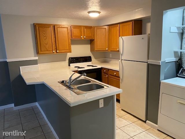 Building Photo - 308 London Acres Dr