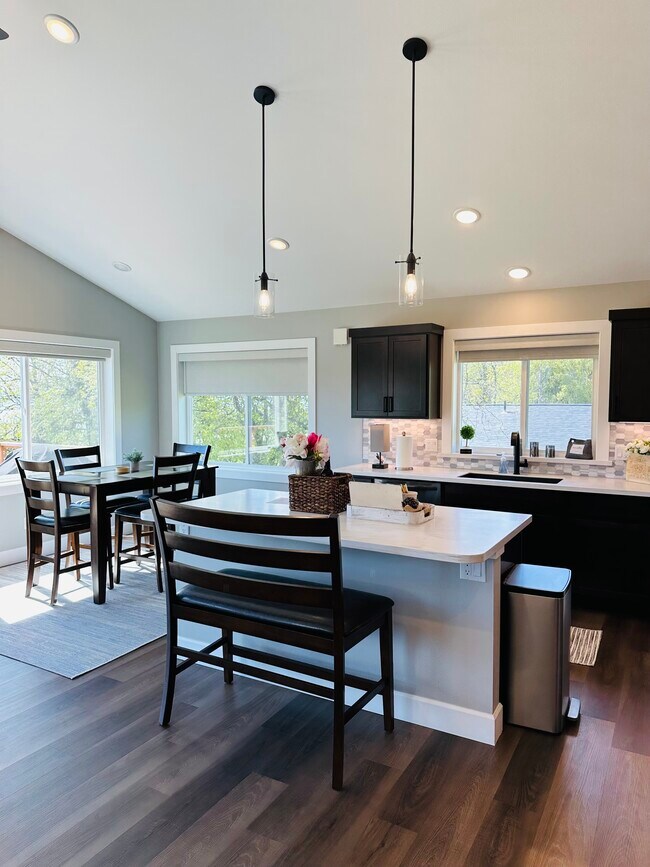 Foto del edificio - 1200 Eric Ln