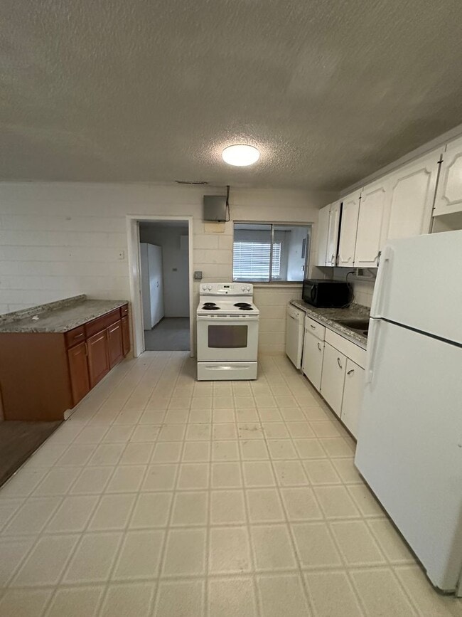 Photo - 13048 N Highland Cir Apartment