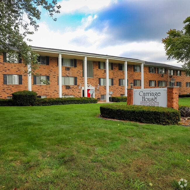 Building Photo - Carriage House Apartment