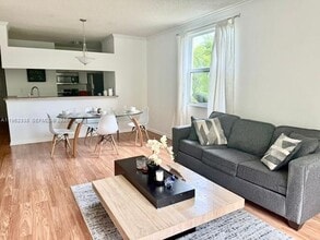 Building Photo - 17145 N Bay Rd