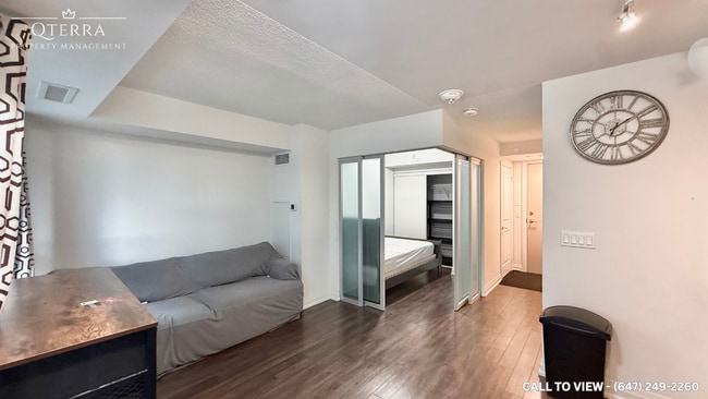 Photo du bâtiment - 20 Meadowglen Pl