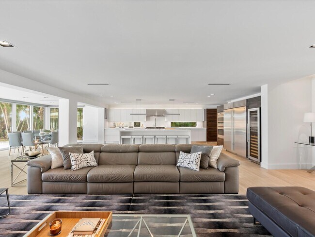 Foto del edificio - 714 S Lake Dr