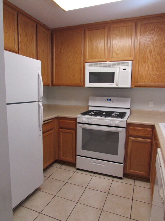 5325 Newcastle Ave Unit 245 Encino Ca Condo For Rent In Encino Ca Apartments Com 5325 Newcastle Ave Unit 245 Encino Ca Condo For Rent In Encino Ca Apartments Com