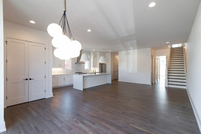 Building Photo - 1009 Garfield St