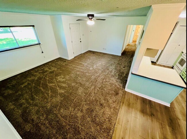 Foto del edificio - 11101 28th St