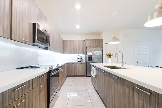 Foto del edificio - 4845 NW 83rd Pky